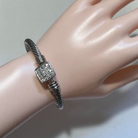 Cable wire twisted bangle bracelets with crystal - Picture 3 of 9